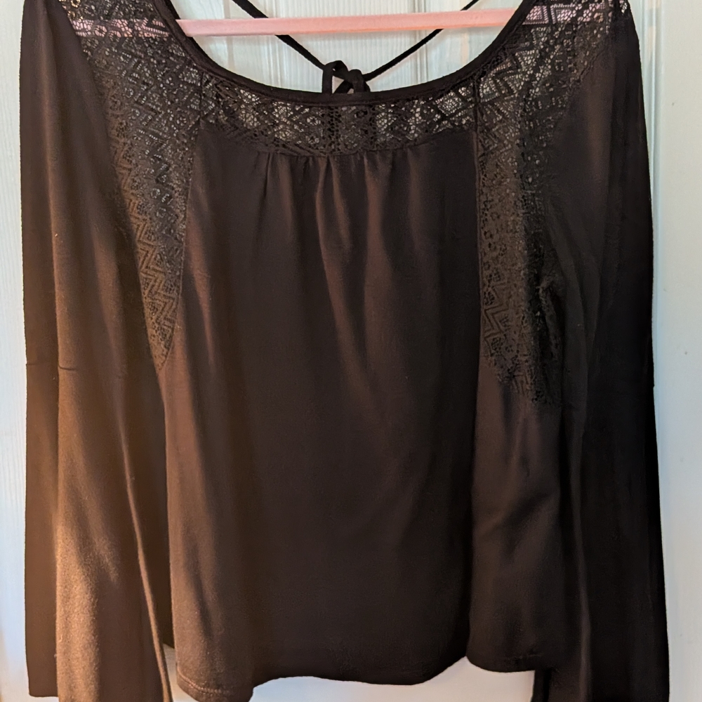 💲⬇️Black With Lace Women's Top, Very Cute